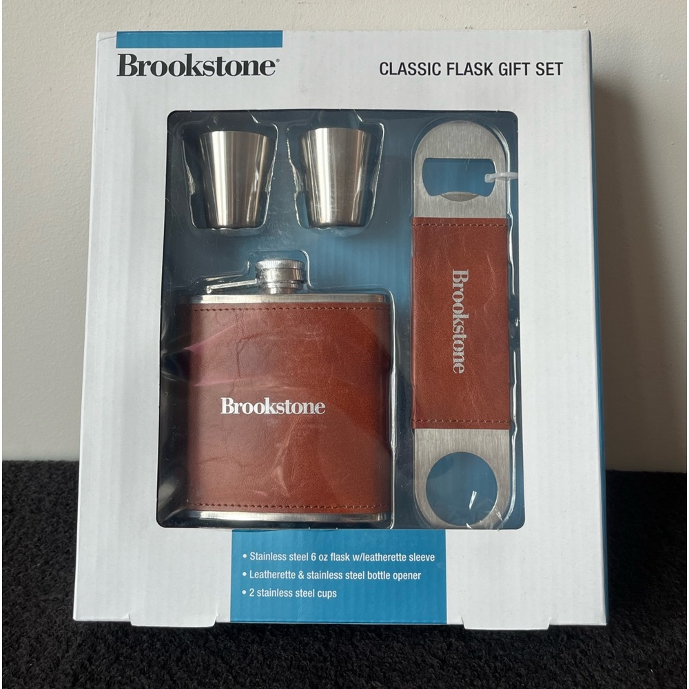 Brookstone Classic Flask Gift Set